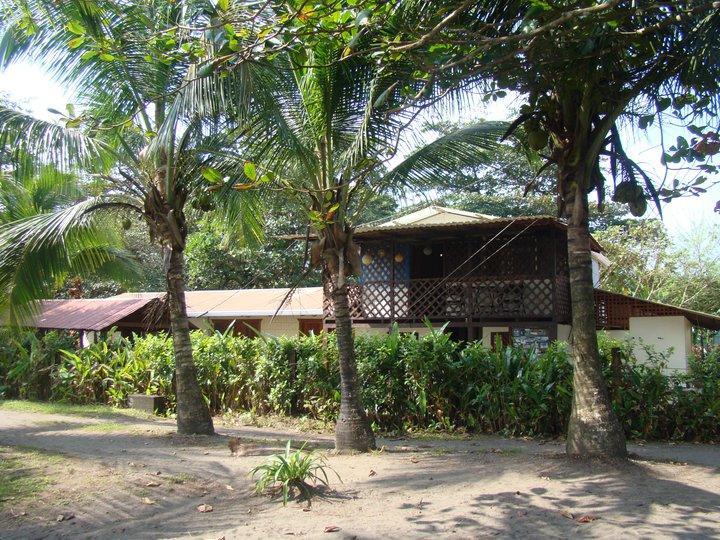 Cabinas Balcon Del Mar 토르투게로 외부 사진