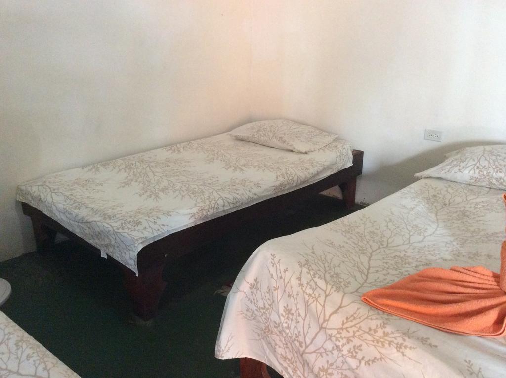 Cabinas Balcon Del Mar 토르투게로 객실 사진